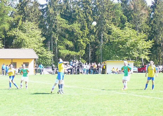01.05.2011 SV 49 Eckardtshausen vs. SG Pferdsd./Neuenhof