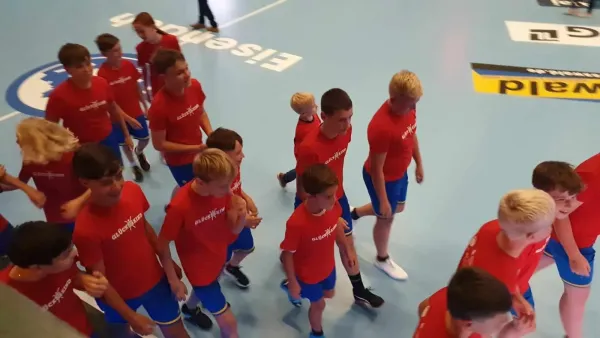 C-Jugend-Einlaufkids beim ThSV gegen Hamburg