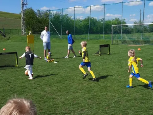 26.04.2025 SV 49 Eckardtshausen vs. Funino-Kinderfestiv.