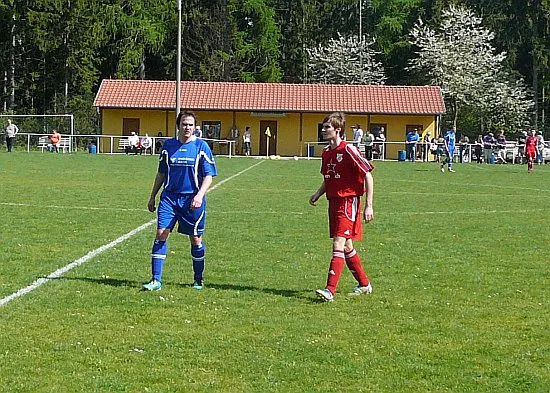 28.04.2012 SV 49 Eckardtshausen vs. SG Pferdsd./Neuenhof