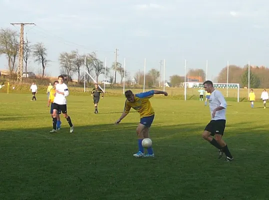 19.11.2011 SV 49 Eckardtshausen vs. SG Nesset. W'lupnitz II