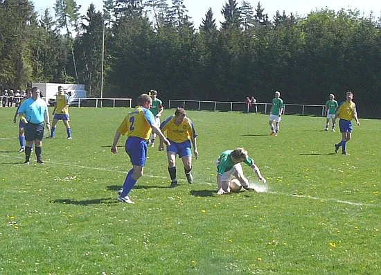 01.05.2011 SV 49 Eckardtshausen vs. SG Pferdsd./Neuenhof