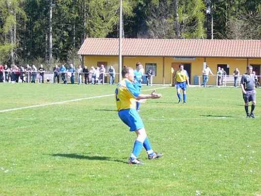 18.04.2010 SV 49 Eckardtshausen vs. SV Hainich Berka